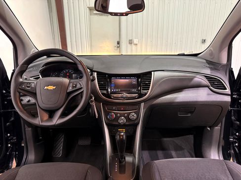 Used 2020 Chevrolet Trax LS w/ Tint and Cruise Package image 17