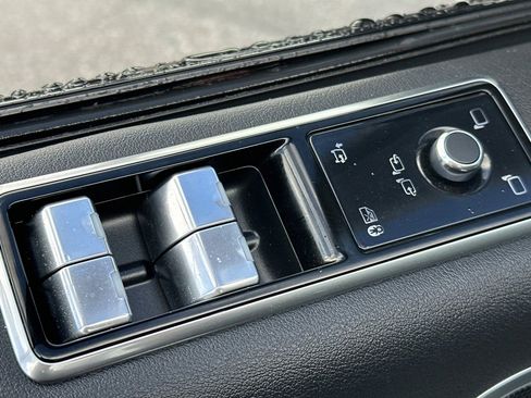 Used 2022 Land Rover Range Rover Sport HSE Silver Edition image 15