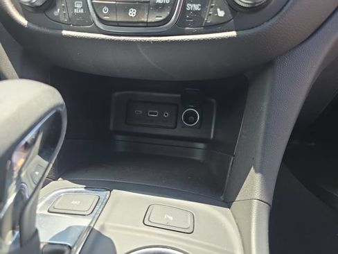 Used 2024 Chevrolet Equinox LT AWD/4WD image 18