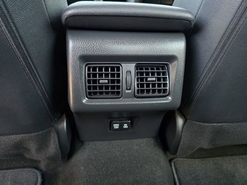 Used 2025 Toyota Camry SE FWD image 25