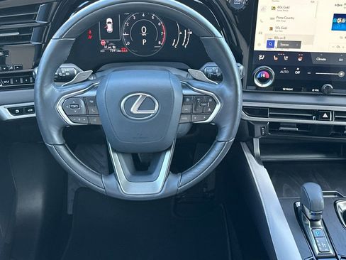 Used 2023 Lexus RX 350 Premium image 11