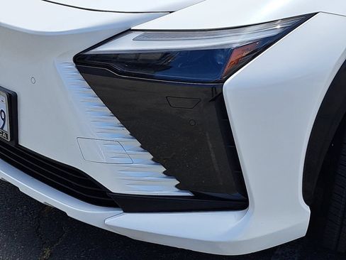 Used 2023 Lexus RZ 450e Premium w/ Accessory Package (Z1) AWD/4WD image 34
