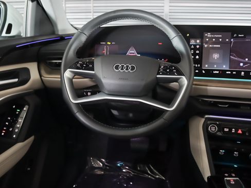 Certified 2025 Audi Q5 Premium w/ Convenience Package AWD/4WD image 19