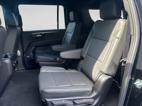 New 2026 Chevrolet Suburban LT w/ Comfort Package AWD/4WD image 14