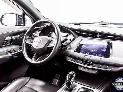 Used 2020 Cadillac XT4 Premium Luxury image 18