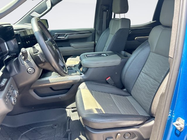 Used 2022 Chevrolet Silverado 1500 ZR2 w/ Technology Package AWD/4WD image 11