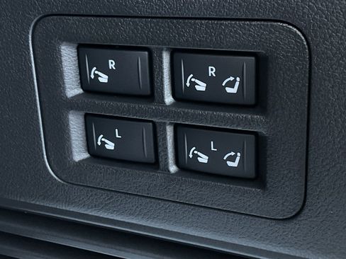 New 2026 Nissan Armada SL image 20