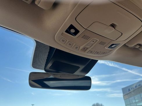 Used 2019 Lincoln Navigator Reserve image 18