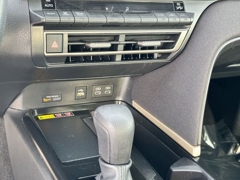 Certified 2025 Toyota Camry LE image 26