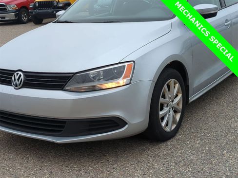 Used 2011 Volkswagen Jetta SE image 11