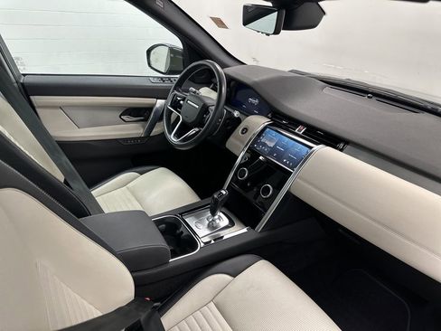 Used 2021 Land Rover Discovery Sport SE R-Dynamic image 32