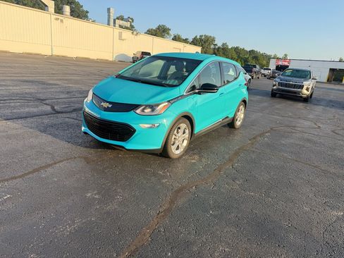 Used 2020 Chevrolet Bolt LT FWD image 2