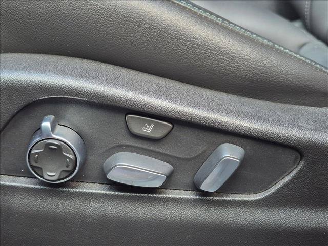 Used 2019 Cadillac XT4 Premium Luxury FWD image 4