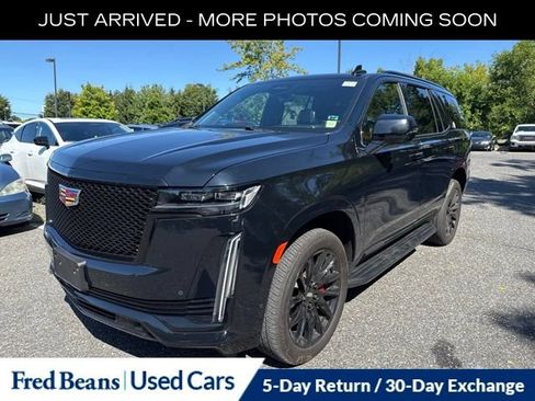 Used 2023 Cadillac Escalade Sport Platinum w/ LPO, ONYX Package AWD/4WD image 3