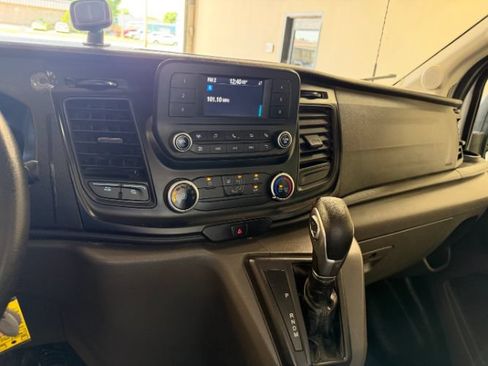 Used 2022 Ford Transit 350 DRW RWD image 12