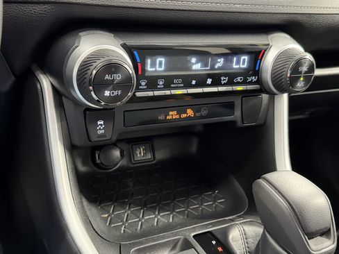 Used 2023 Toyota RAV4 AWD Hybrid image 20
