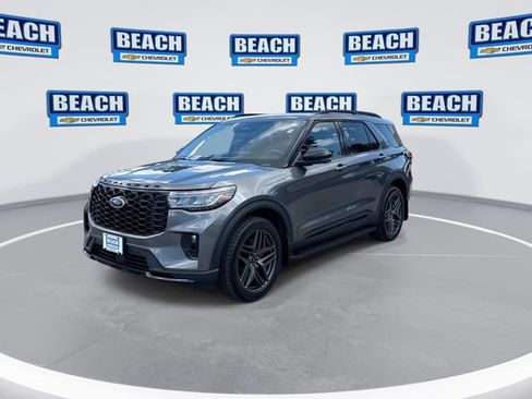 Used 2025 Ford Explorer ST-Line w/ Premium Package AWD/4WD image 4