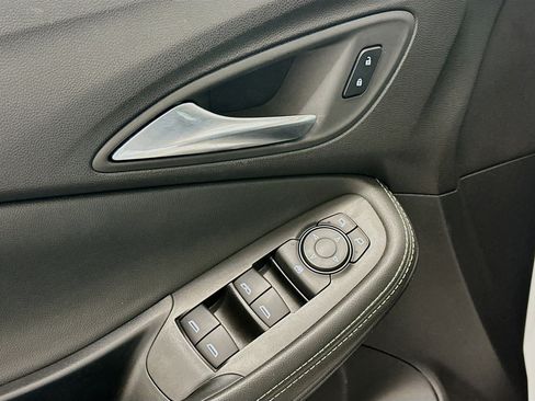 Used 2024 Buick Encore GX Sport Touring image 15