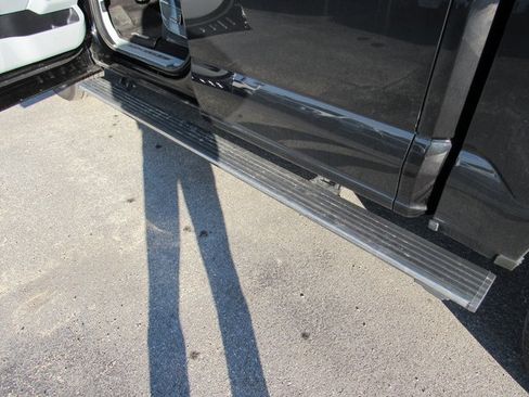 Used 2022 Ford F150 Limited image 10