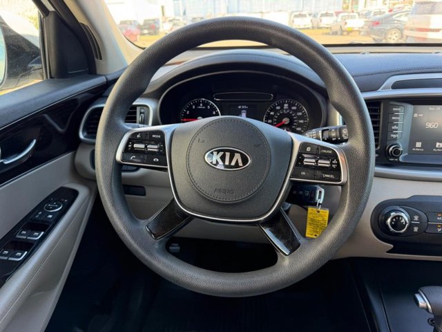 Used 2020 Kia Sorento LX FWD image 9