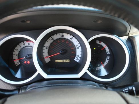 Used 2014 Toyota Tacoma 4x4 Double Cab w/ TRD Sport Package image 31