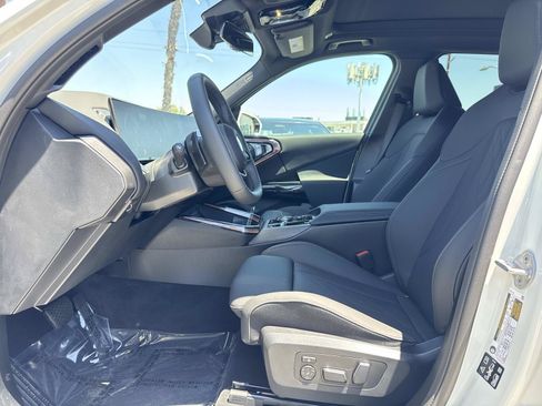 Used 2026 BMW X3 xDrive30i w/ Convenience Package AWD/4WD image 25