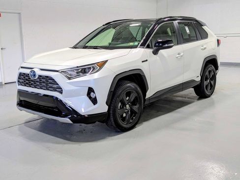 Used 2021 Toyota RAV4 XSE image 1