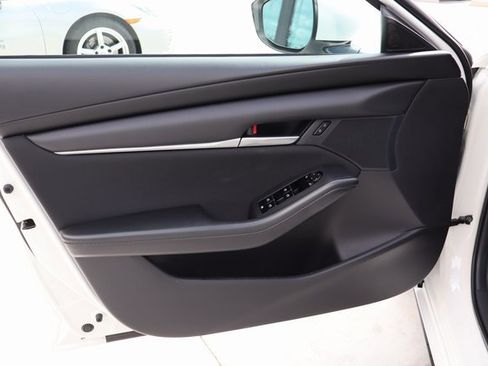 Certified 2025 MAZDA MAZDA3 s image 23