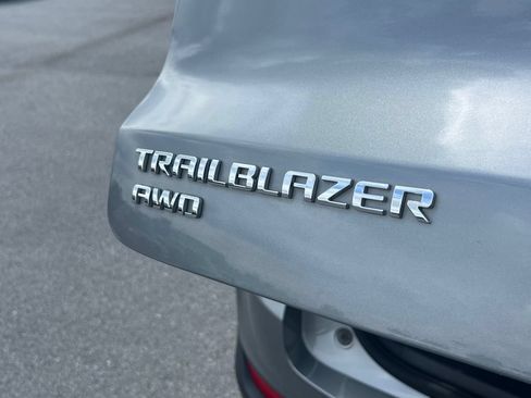 Used 2025 Chevrolet TrailBlazer LT AWD/4WD image 15