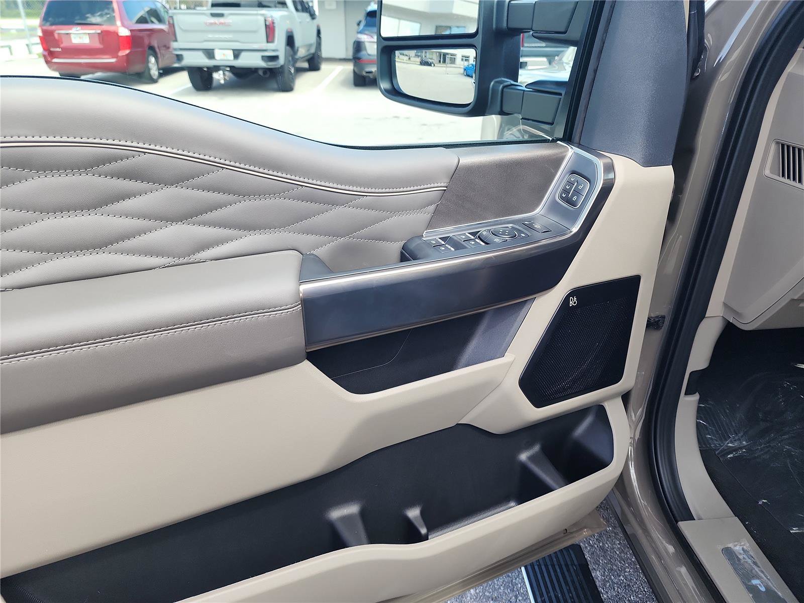 New 2026 Ford F250 Platinum w/ Platinum Plus Package AWD/4WD image 13
