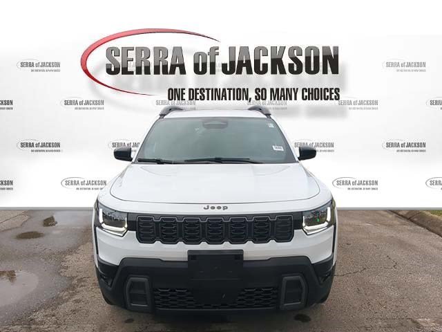 Used 2026 Jeep Cherokee Laredo AWD/4WD image 3