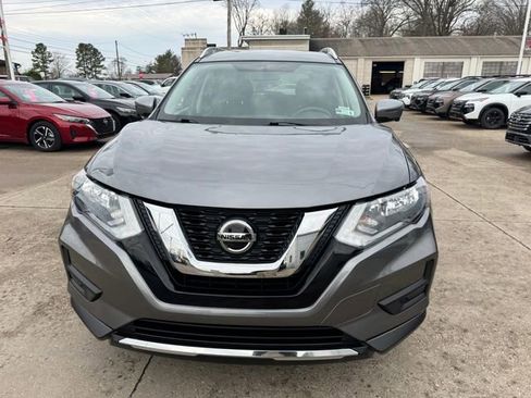 Used 2018 Nissan Rogue SV w/ Premium Package image 19
