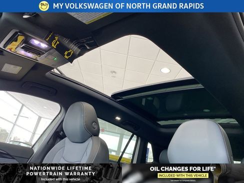 New 2026 Volkswagen Tiguan SE R-Line image 15