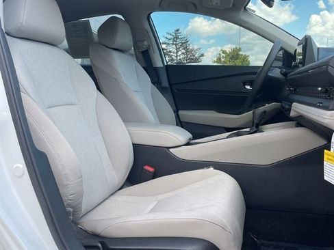 Used 2024 Honda Accord EX image 17