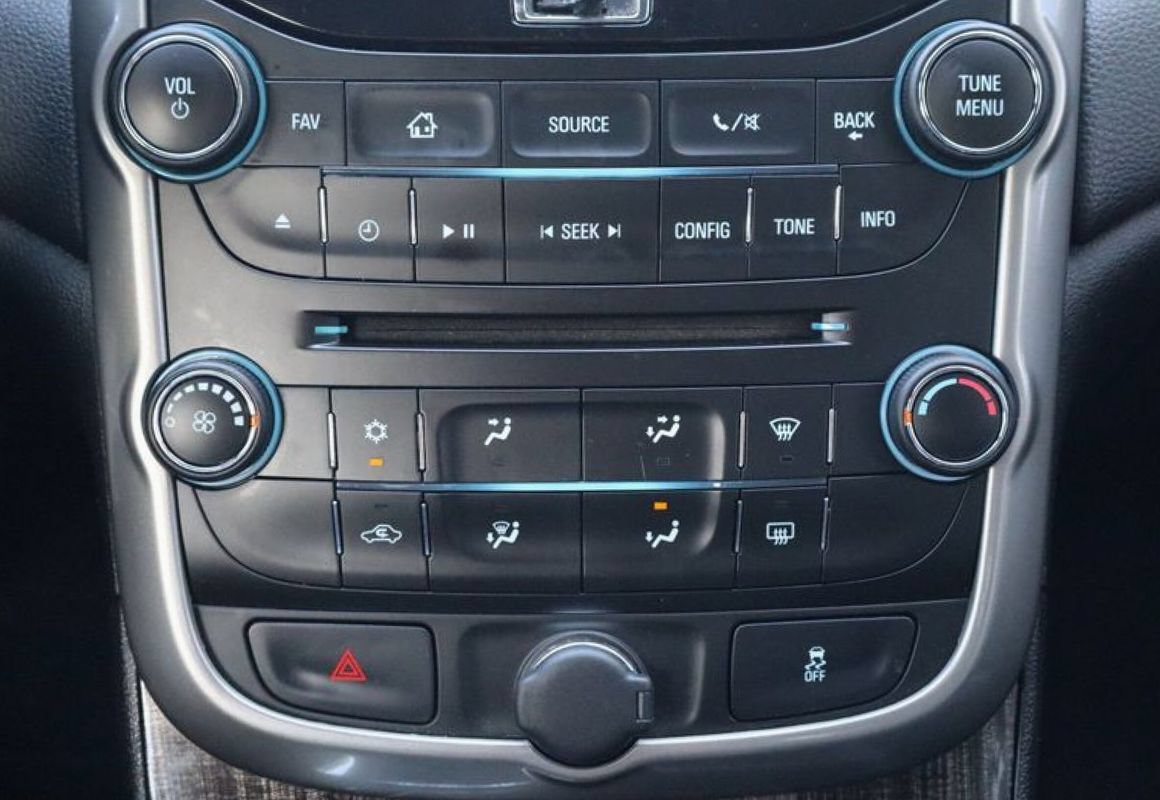 Used 2016 Chevrolet Malibu LT w/ Power Convenience Package FWD image 18