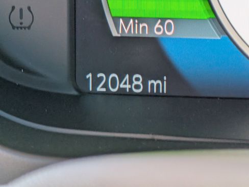 Used 2017 Chevrolet Bolt Premier w/ Driver Confidence II Package image 24