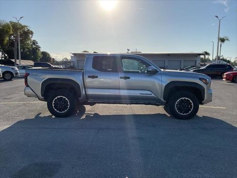 Used 2024 Toyota Tacoma TRD Off-Road AWD/4WD image 12