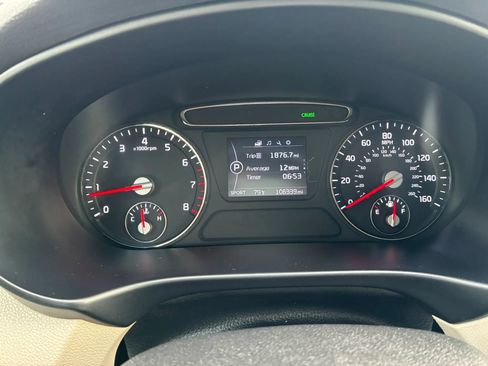 Used 2016 Kia Sorento LX w/ LX Convenience Package image 9