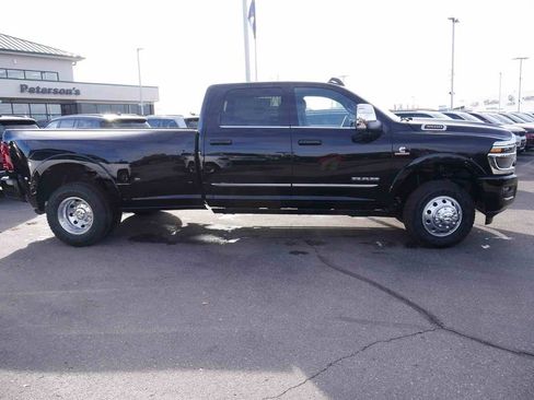 New 2026 RAM 3500 Limited image 30