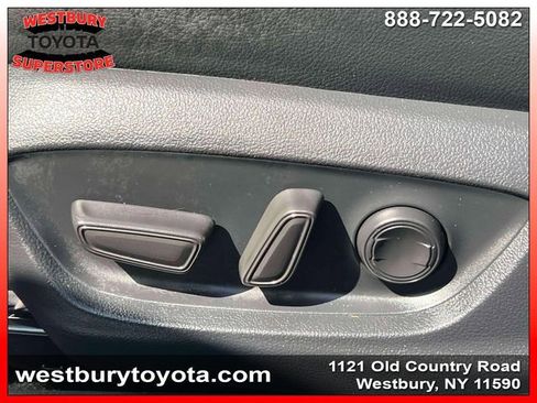 Used 2023 Toyota Camry SE image 21