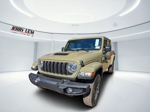 New 2025 Jeep Gladiator Sport image 6