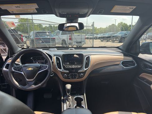 Certified 2022 Chevrolet Equinox Premier AWD/4WD image 28