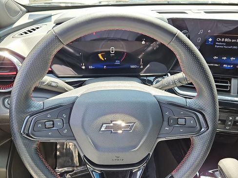 Certified 2024 Chevrolet Trax RS w/ Driver Confidence Package FWD image 18