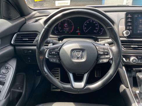 Used 2019 Honda Accord Sport image 4