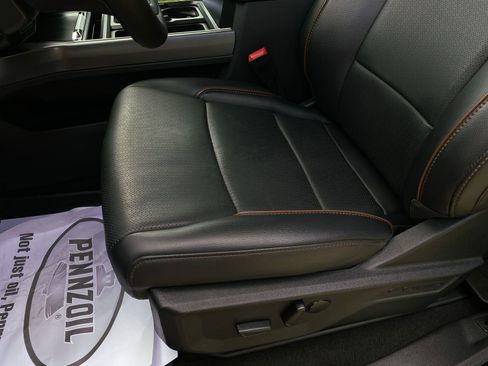 Used 2025 Ford F250 Lariat w/ Chrome Package image 16