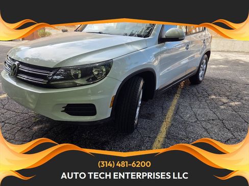 Used 2015 Volkswagen Tiguan S FWD image 1