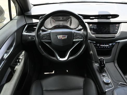 Used 2022 Cadillac XT6 Luxury FWD image 10