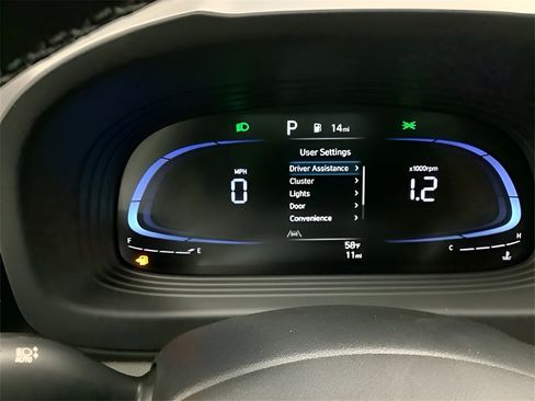 Used 2025 Hyundai Venue SEL image 26