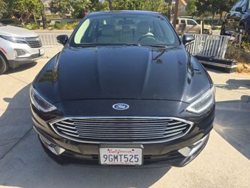 Used 2018 Ford Fusion Titanium AWD/4WD image 2
