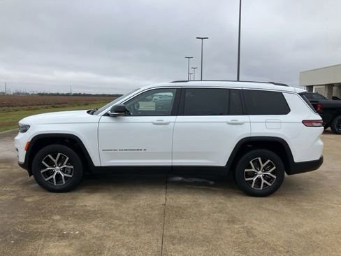 Used 2023 Jeep Grand Cherokee L Limited w/ Trailer Tow Group (B) image 4